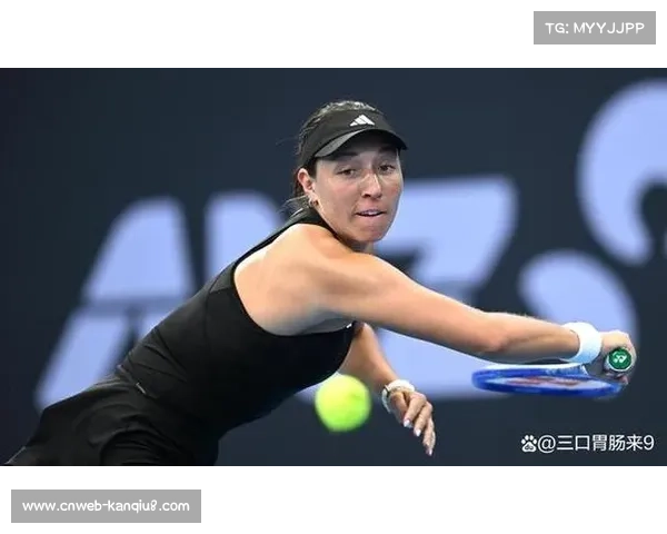 佩古拉三盘逆转卡琳斯卡亚,布里斯班站展现韧性晋级